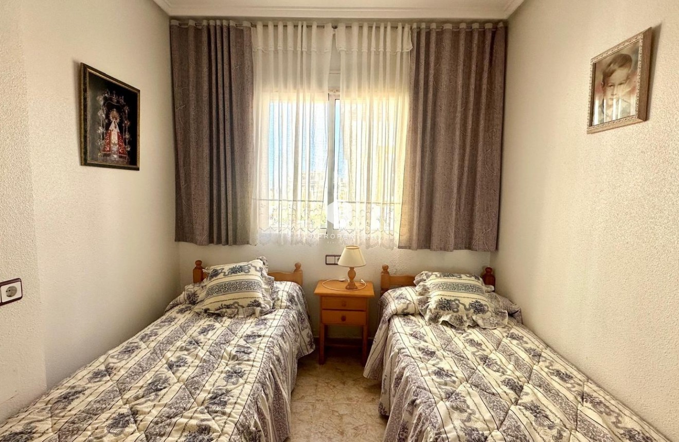 Resale - Apartment / flat -
Torrevieja - Torreblanca