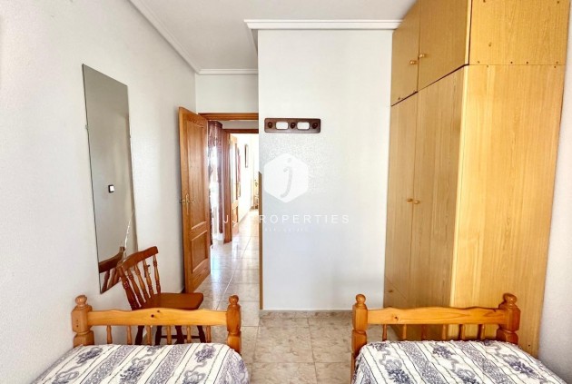 Resale - Apartment / flat -
Torrevieja - Torreblanca