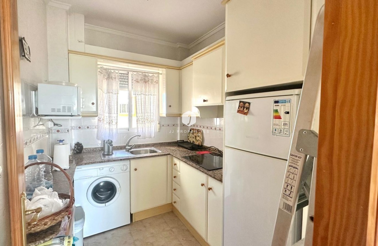 Resale - Apartment / flat -
Torrevieja - Torreblanca