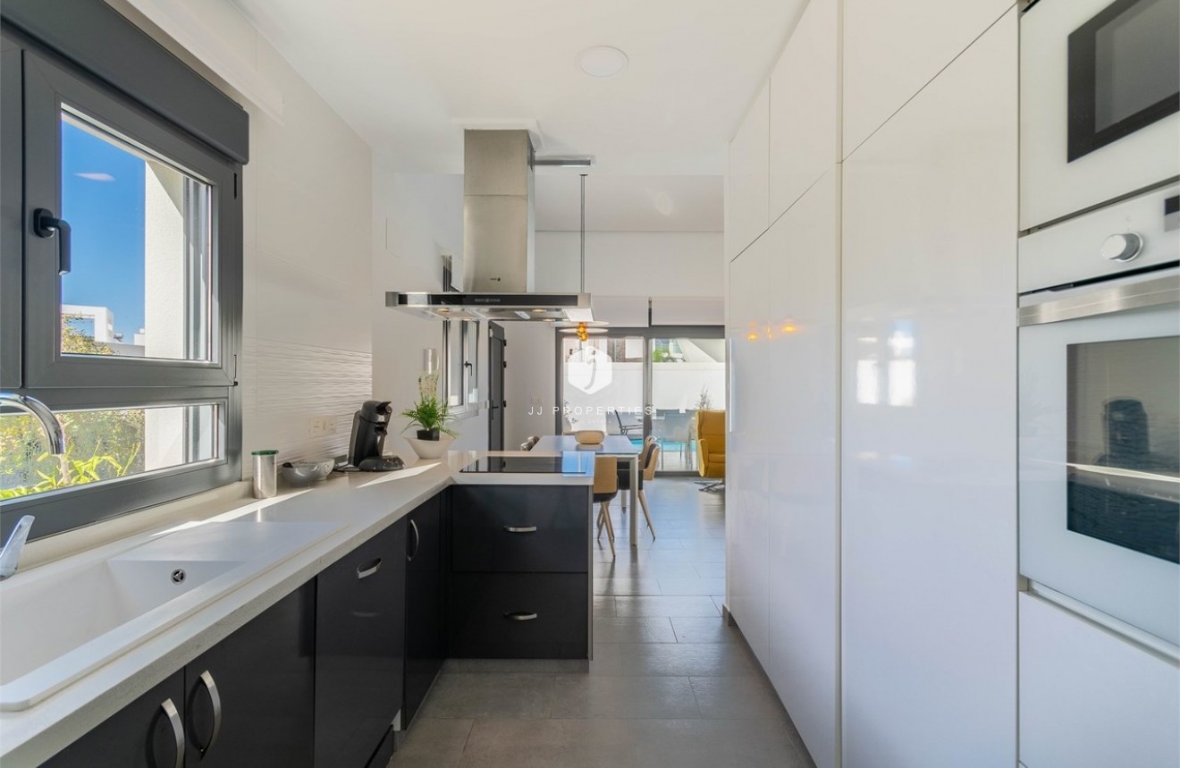 Resale - Villa -
Benijofar - Costa Blanca