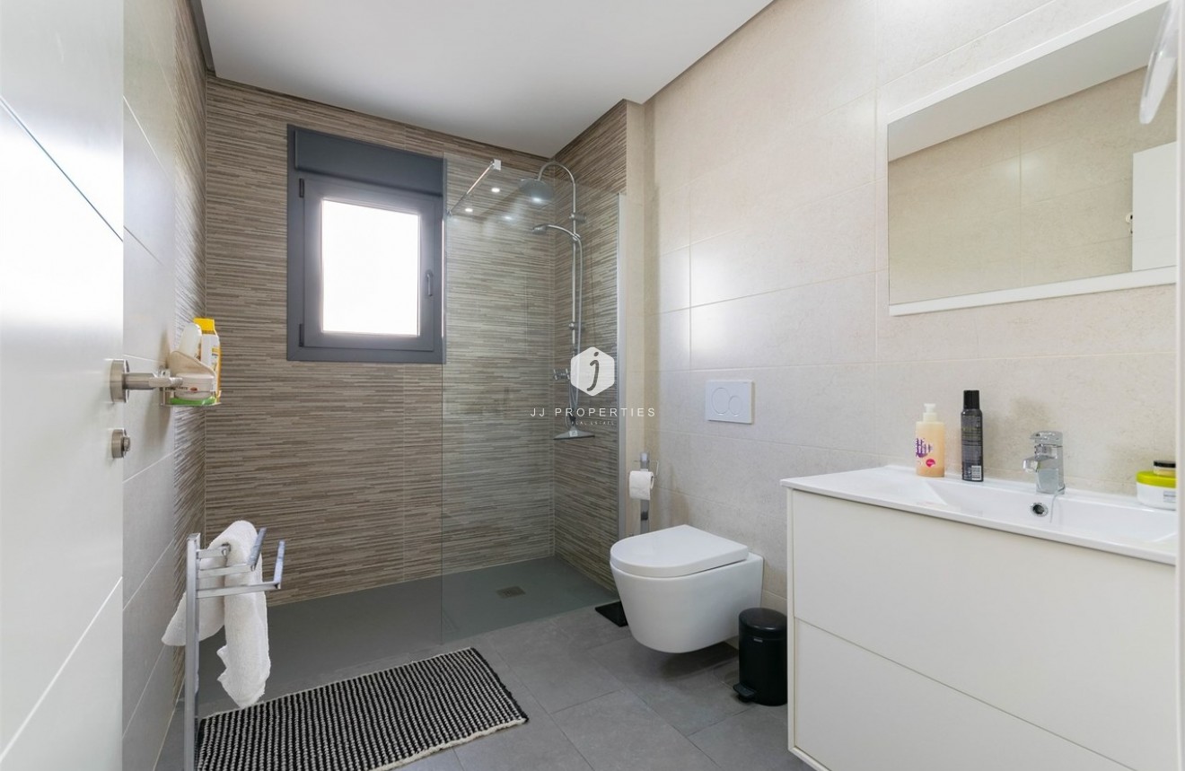 Resale - Villa -
Benijofar - Costa Blanca