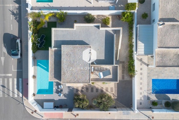 Resale - Villa -
Benijofar - Costa Blanca