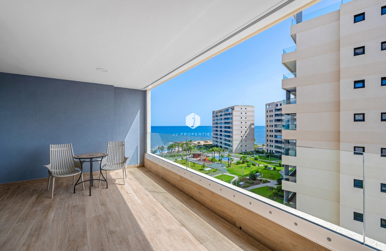 Resale - Apartment / flat -
Punta Prima - Costa Blanca