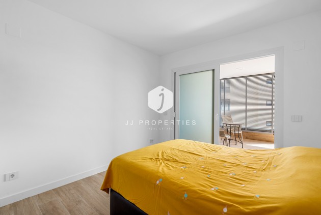 Resale - Apartment / flat -
Punta Prima - Costa Blanca