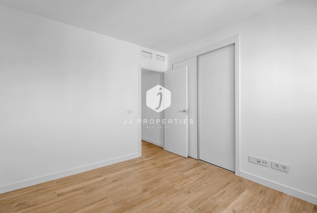 Resale - Apartment / flat -
Punta Prima - Costa Blanca