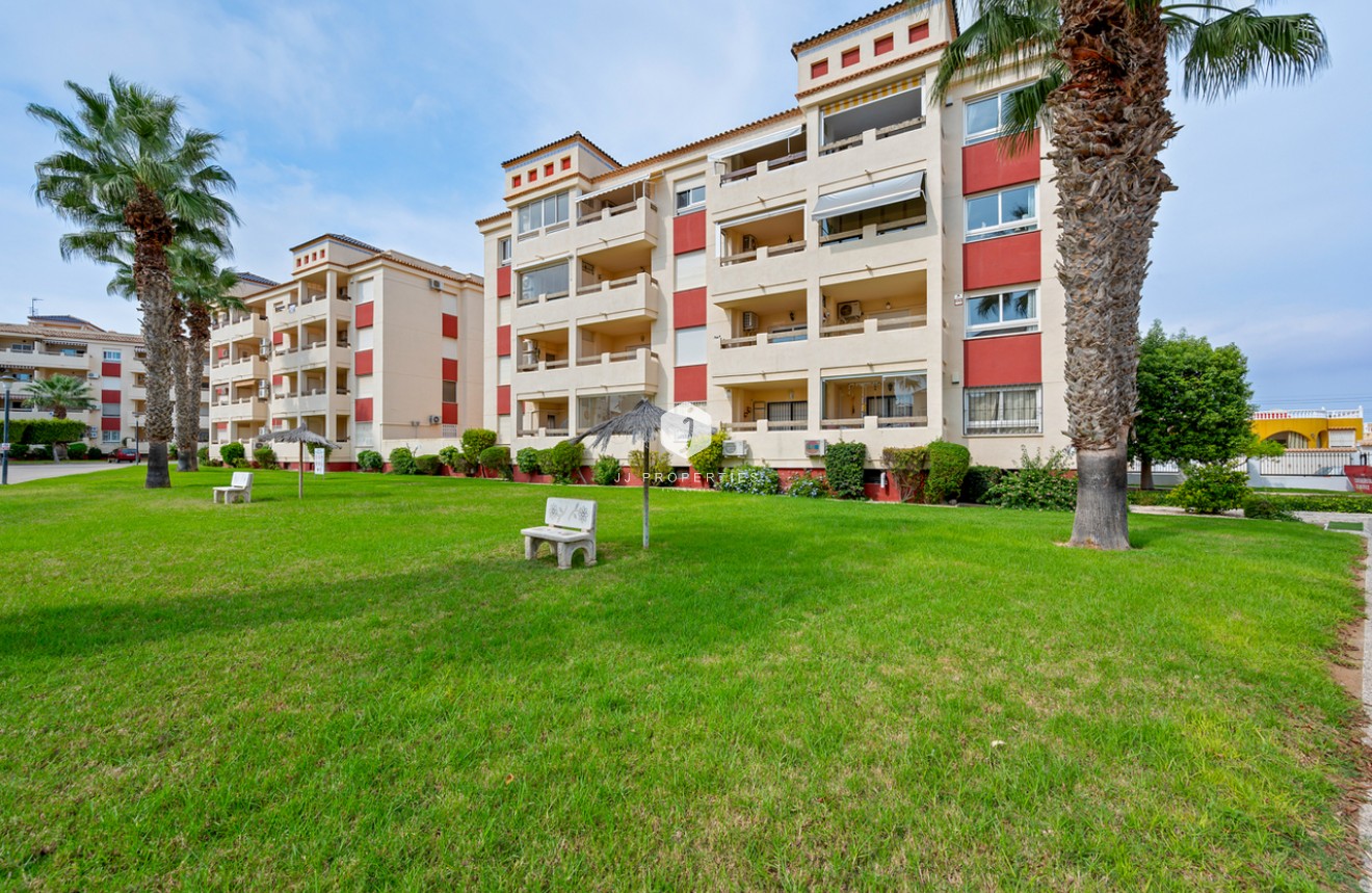 Resale - Apartment / flat -
Playa Flamenca - Costa Blanca