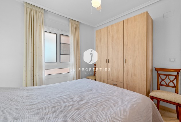 Resale - Apartment / flat -
Playa Flamenca - Costa Blanca