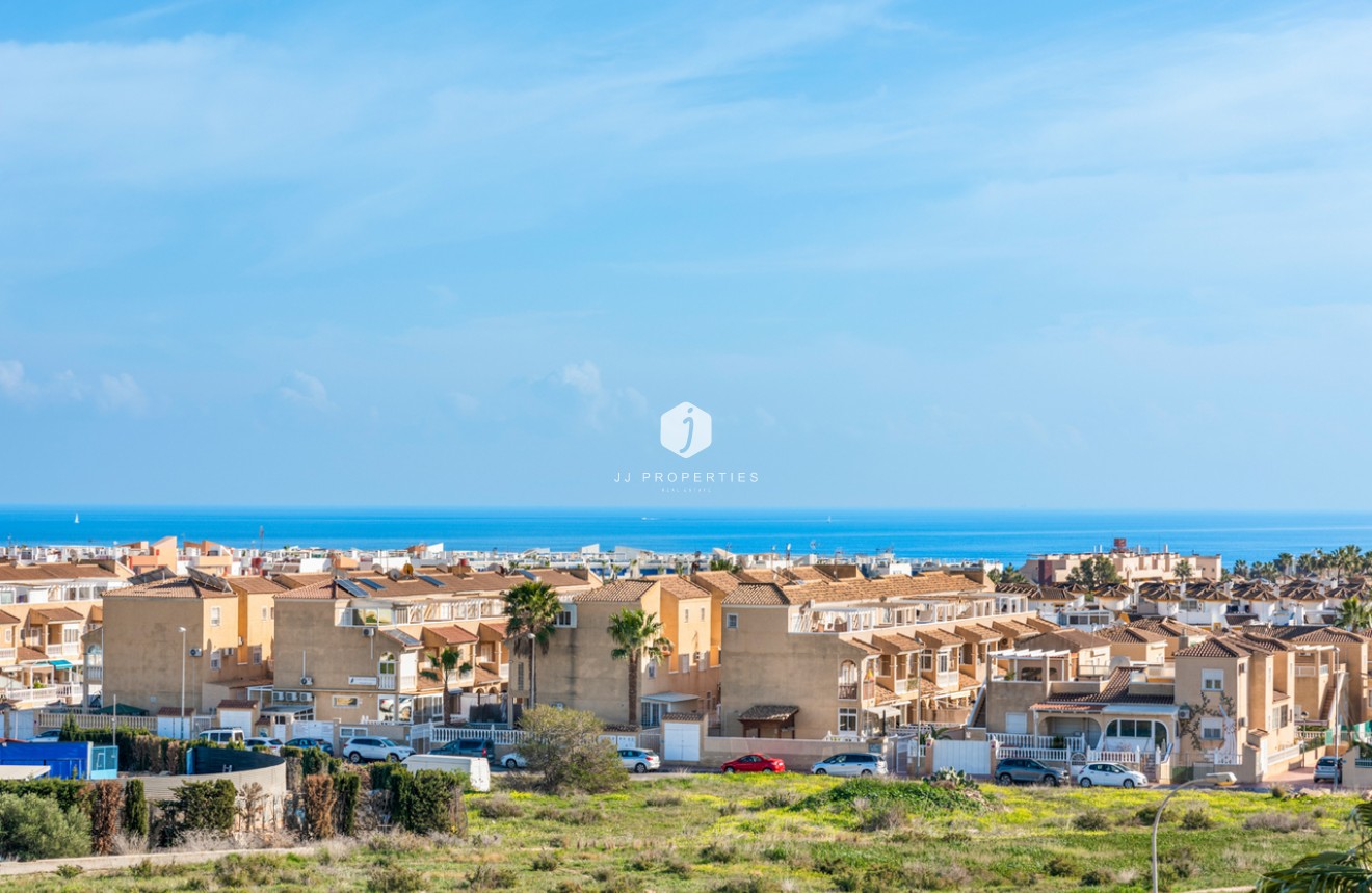 Resale - Apartment / flat -
Playa Flamenca - Costa Blanca