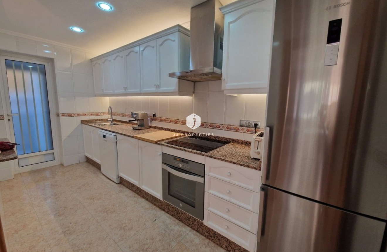 Resale - Duplex -
Playa Flamenca - Costa Blanca
