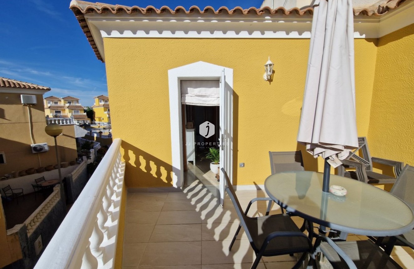 Resale - Duplex -
Playa Flamenca - Costa Blanca