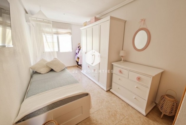 Resale - Duplex -
Playa Flamenca - Costa Blanca