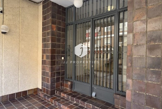 Resale - Apartment / flat -
Torrevieja - Costa Blanca