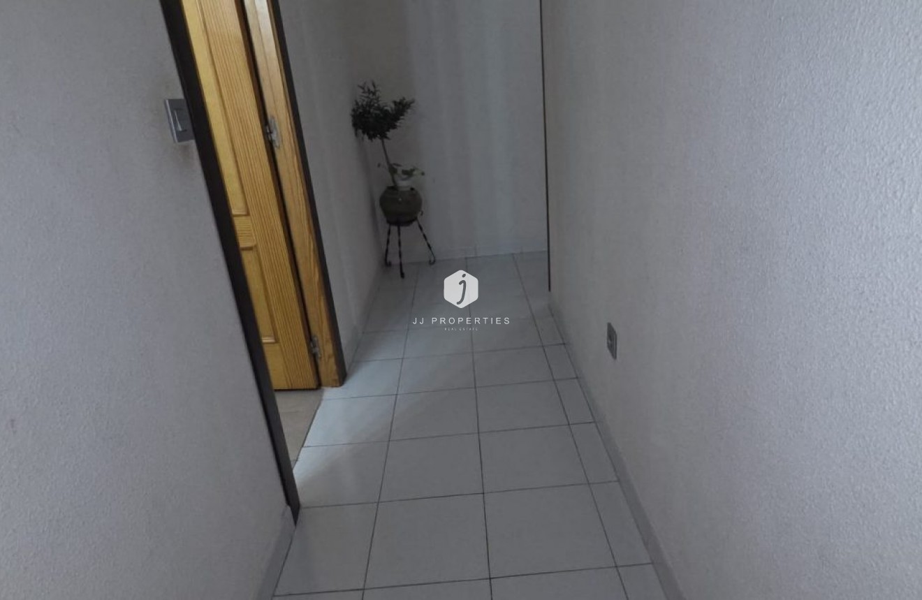 Resale - Apartment / flat -
Torrevieja - Costa Blanca