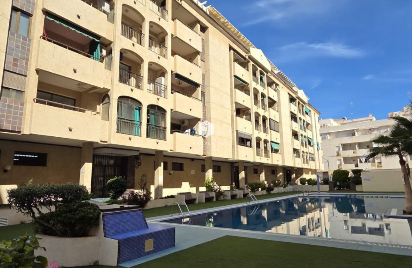 Resale - Apartment / flat -
Torrevieja - Costa Blanca