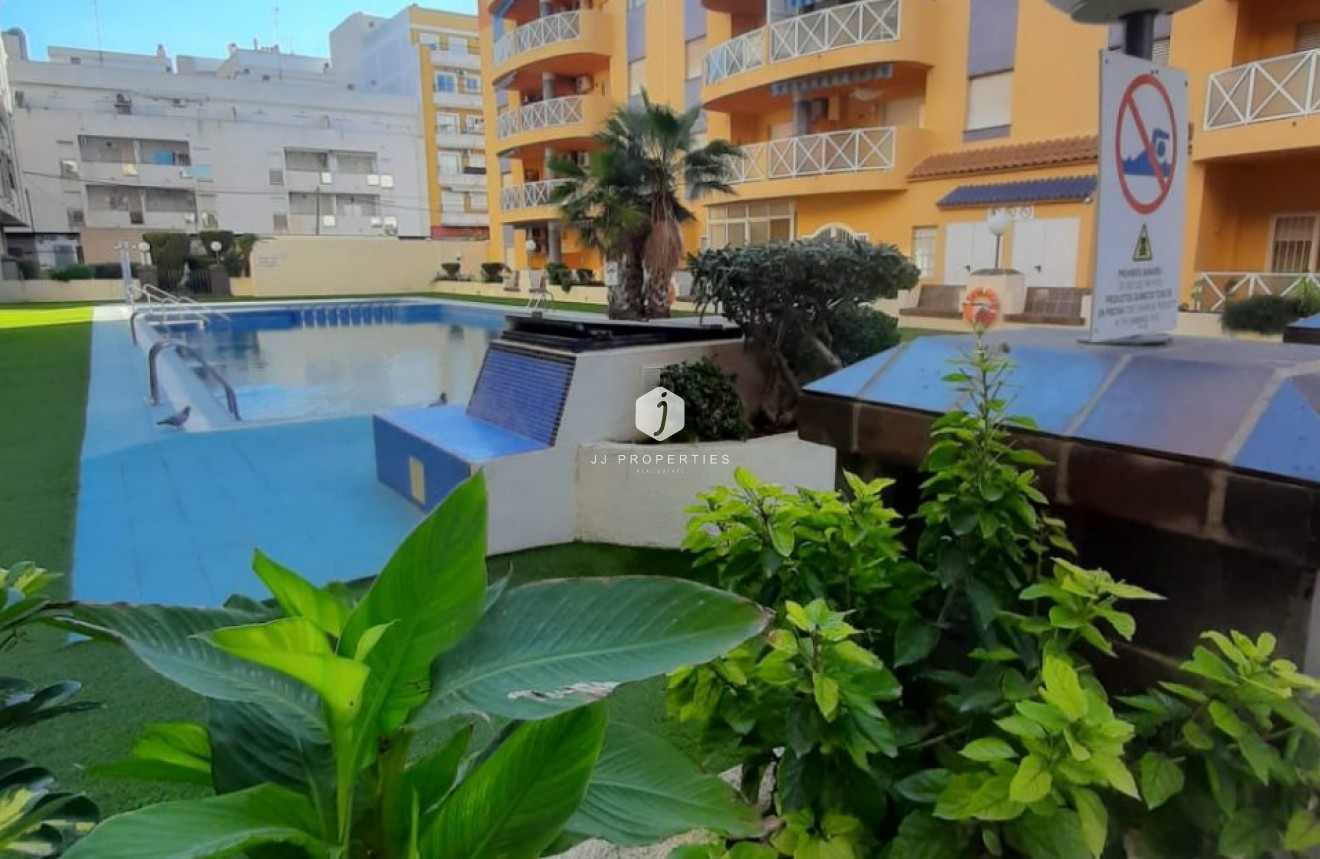 Resale - Apartment / flat -
Torrevieja - Costa Blanca