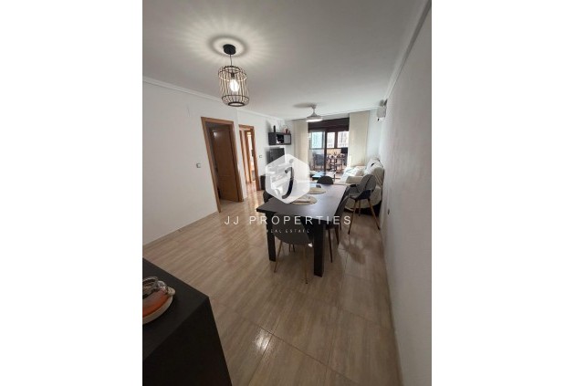 Resale - Apartment / flat -
Torrevieja - Centro