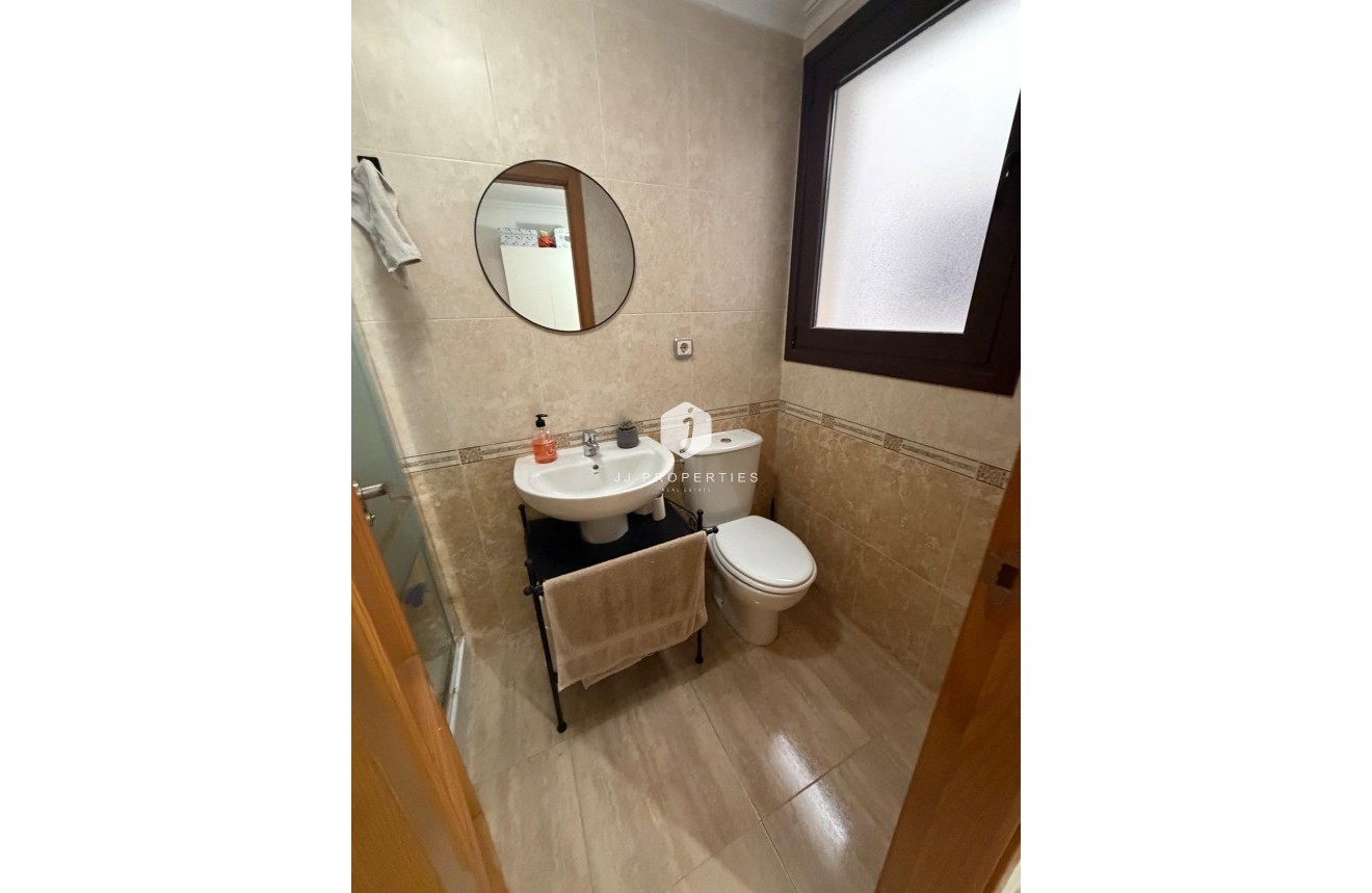 Resale - Apartment / flat -
Torrevieja - Centro