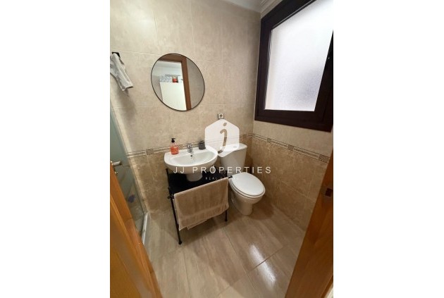 Resale - Apartment / flat -
Torrevieja - Centro