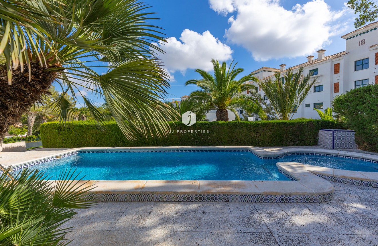 D'occasion - Villa -
Orihuela Costa - Costa Blanca