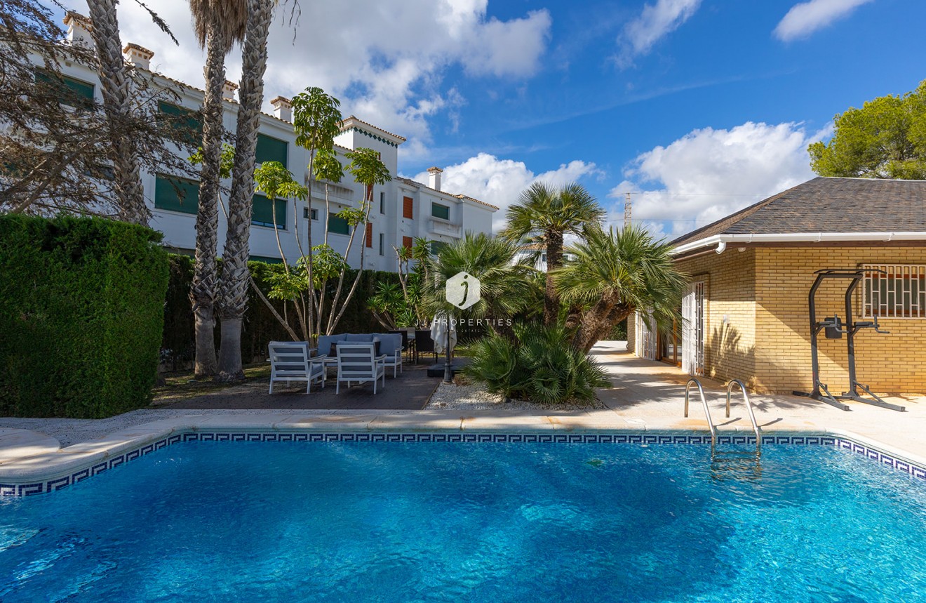 D'occasion - Villa -
Orihuela Costa - Costa Blanca