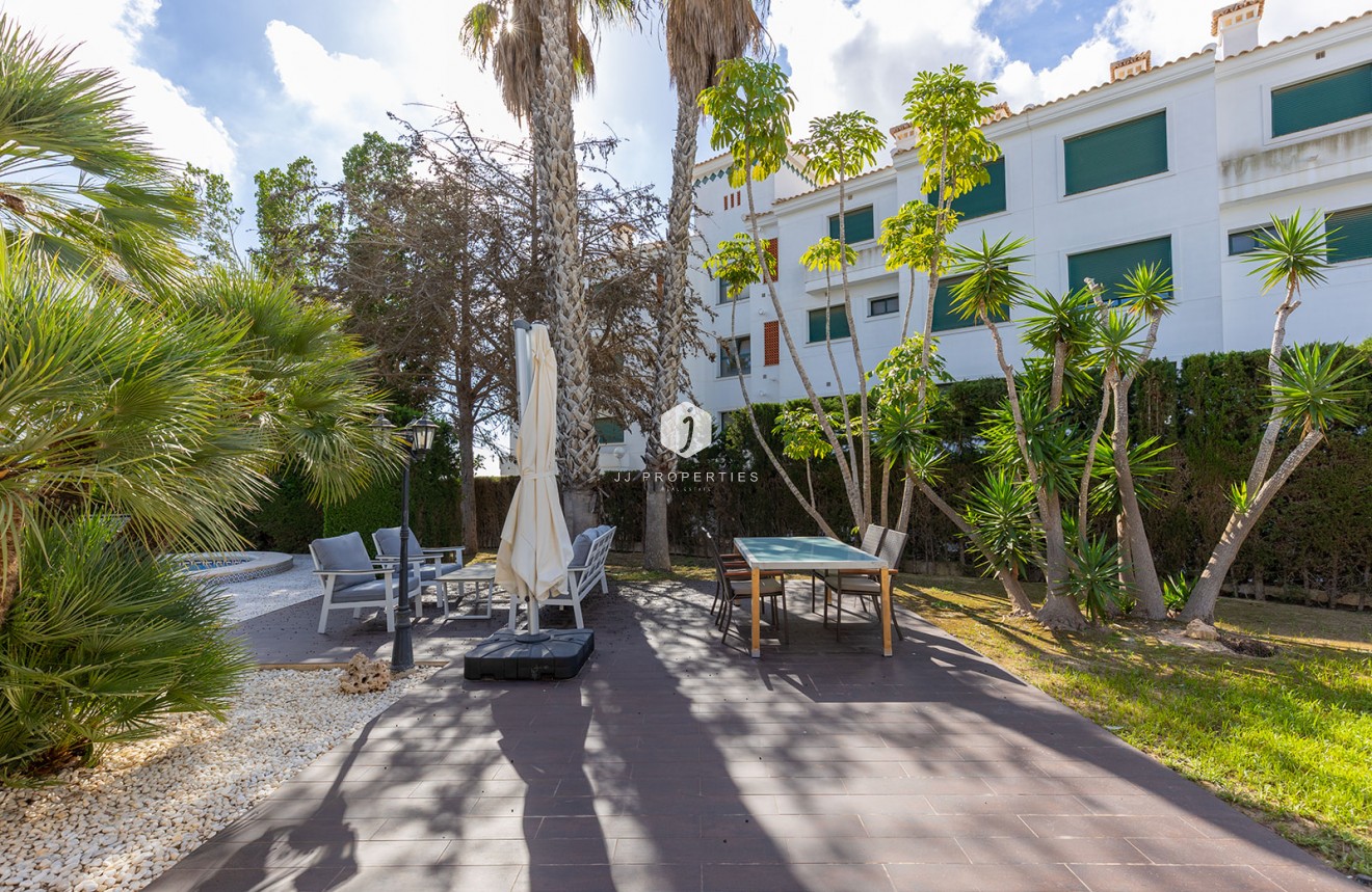 D'occasion - Villa -
Orihuela Costa - Costa Blanca