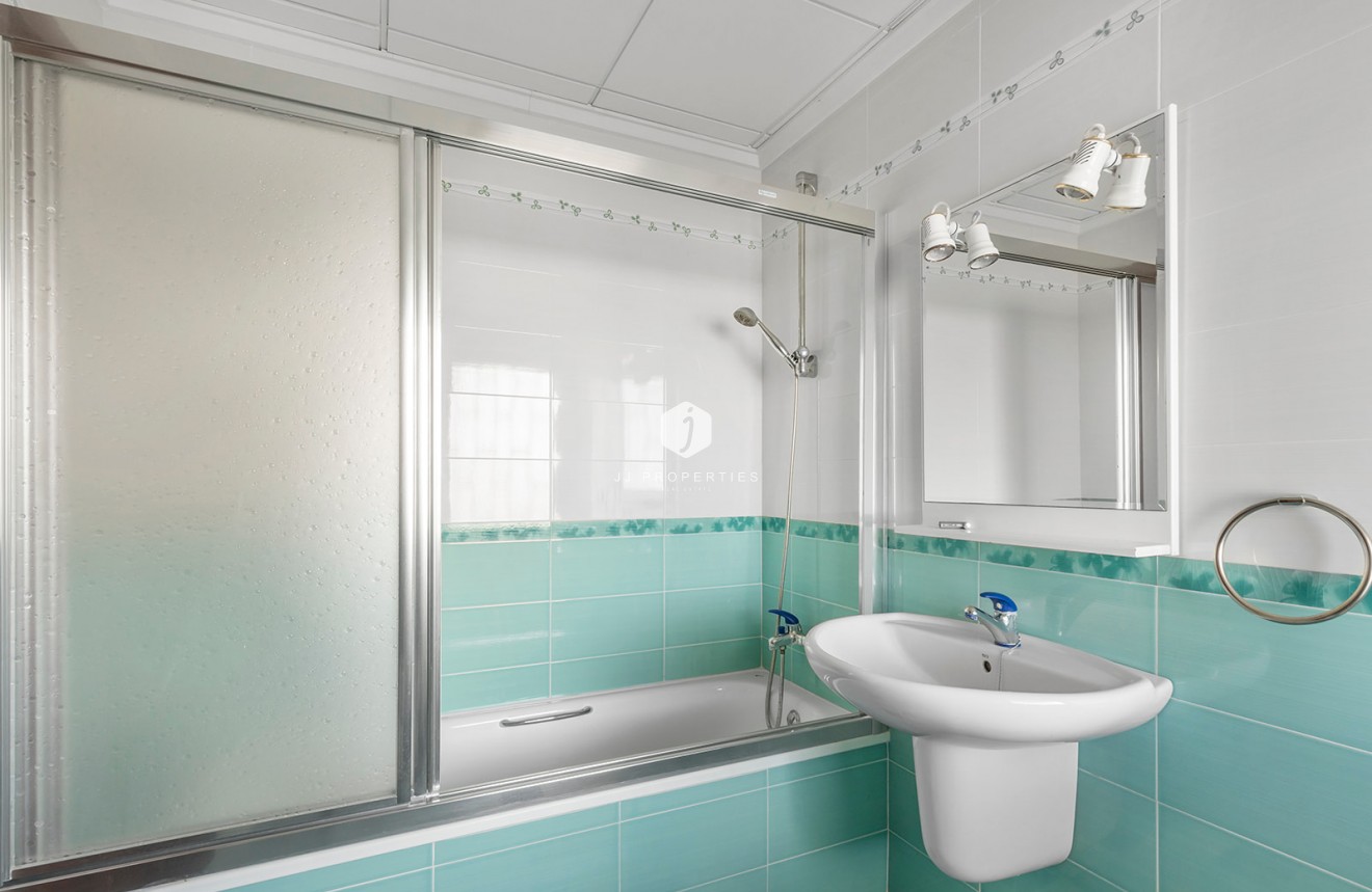 D'occasion - Villa -
Orihuela Costa - Costa Blanca