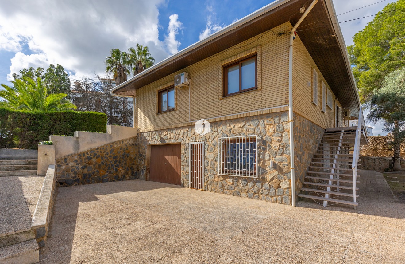 D'occasion - Villa -
Orihuela Costa - Costa Blanca