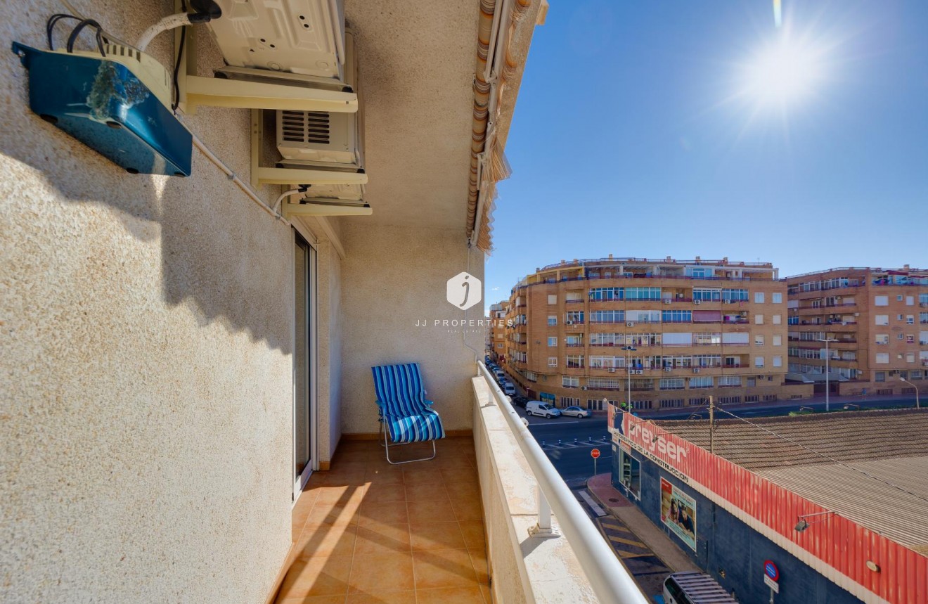 Resale - Apartment / flat -
Torrevieja - Costa Blanca