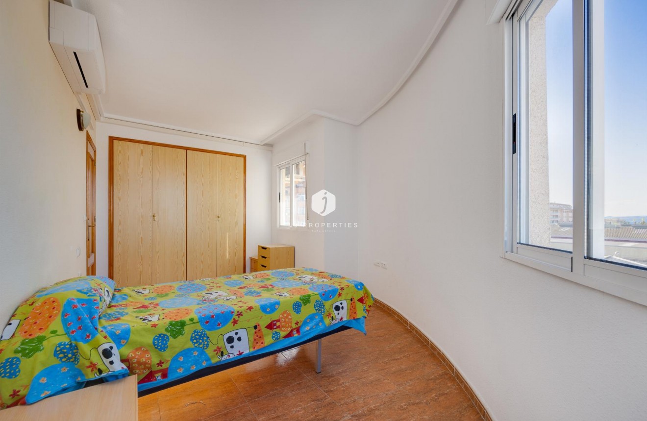 Resale - Apartment / flat -
Torrevieja - Costa Blanca