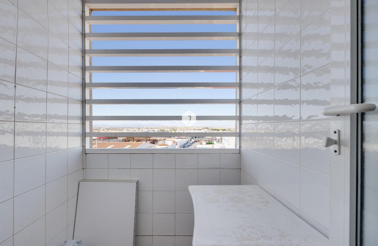 Resale - Apartment / flat -
Torrevieja - Costa Blanca