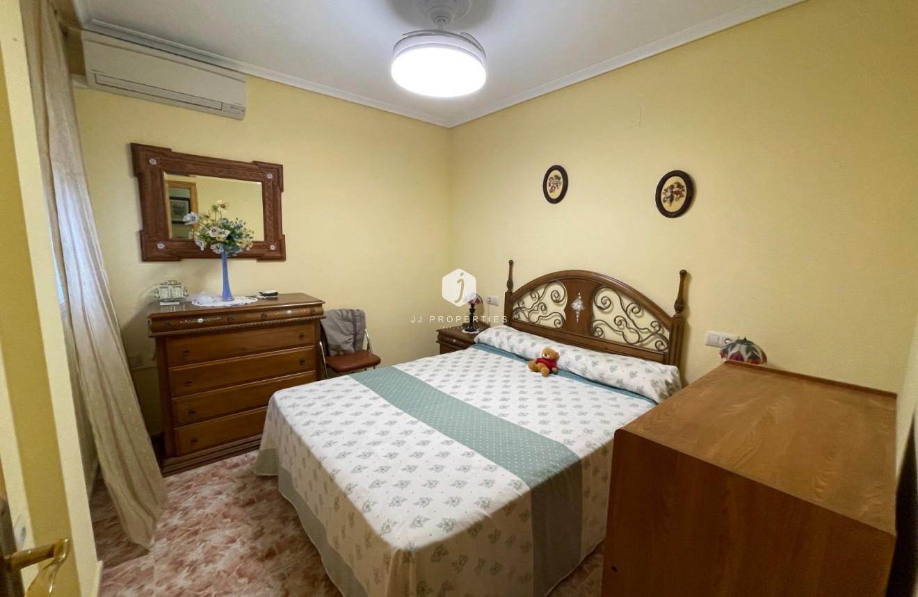 Resale - Apartment / flat -
La Mata - Costa Blanca