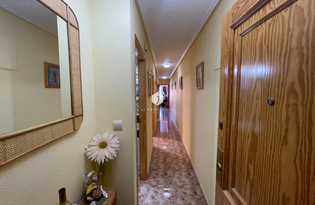 Resale - Apartment / flat -
La Mata - Costa Blanca
