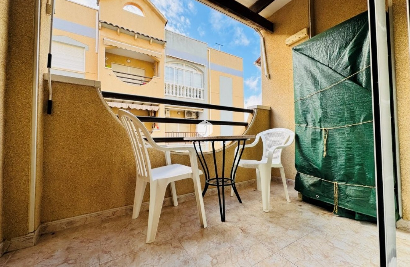 Resale - Apartment / flat -
La Mata - Costa Blanca