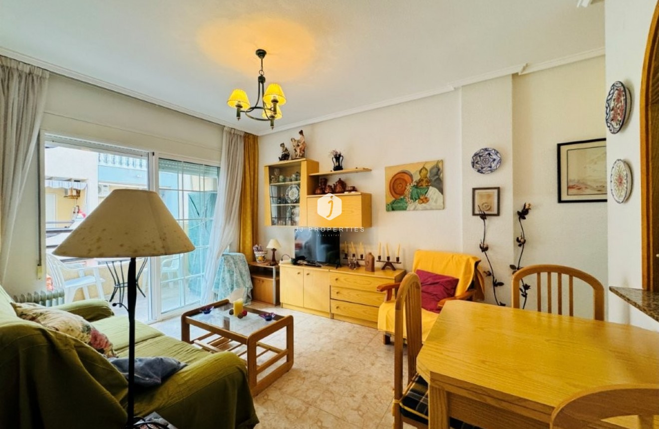 Resale - Apartment / flat -
La Mata - Costa Blanca