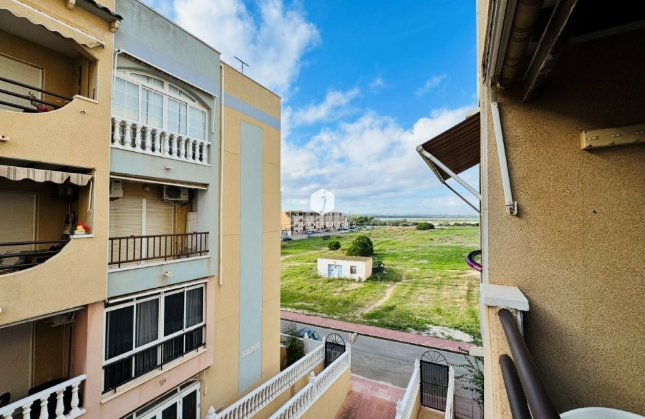 Resale - Apartment / flat -
La Mata - Costa Blanca