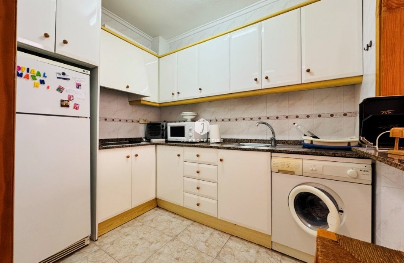 Resale - Apartment / flat -
La Mata - Costa Blanca