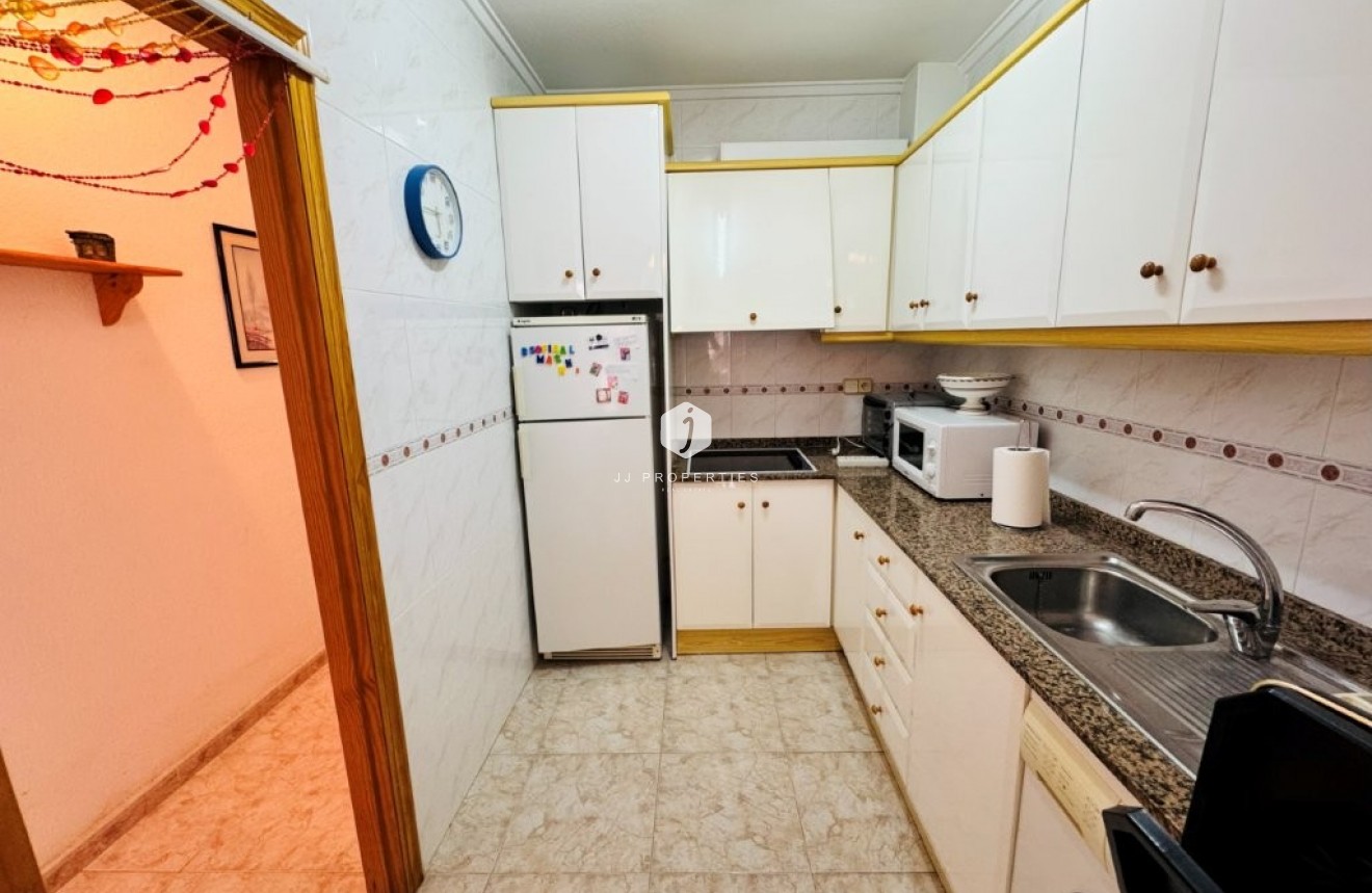 Resale - Apartment / flat -
La Mata - Costa Blanca
