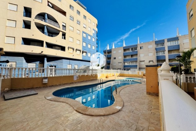 Resale - Apartment / flat -
La Mata - Costa Blanca