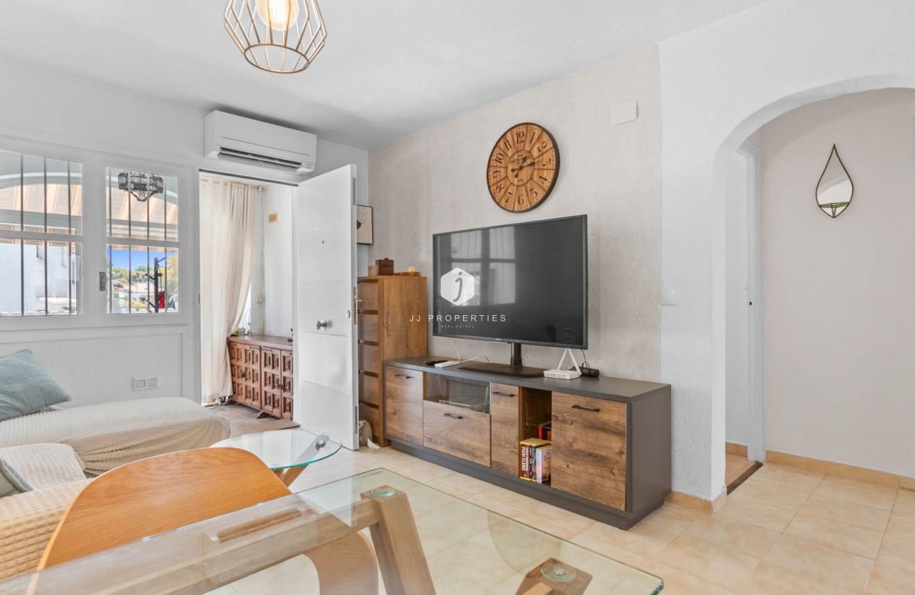 Resale - Bungalow -
Torrevieja - Costa Blanca