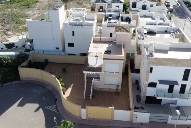 Resale - Villa -
Orihuela Costa - Costa Blanca