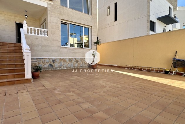 Resale - Villa -
Orihuela Costa - Costa Blanca