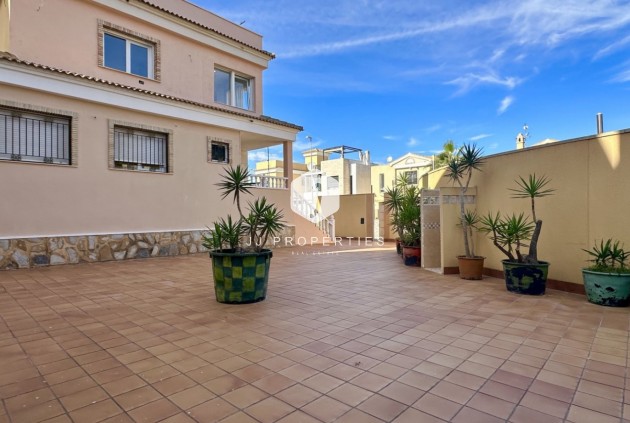 Resale - Villa -
Orihuela Costa - Costa Blanca