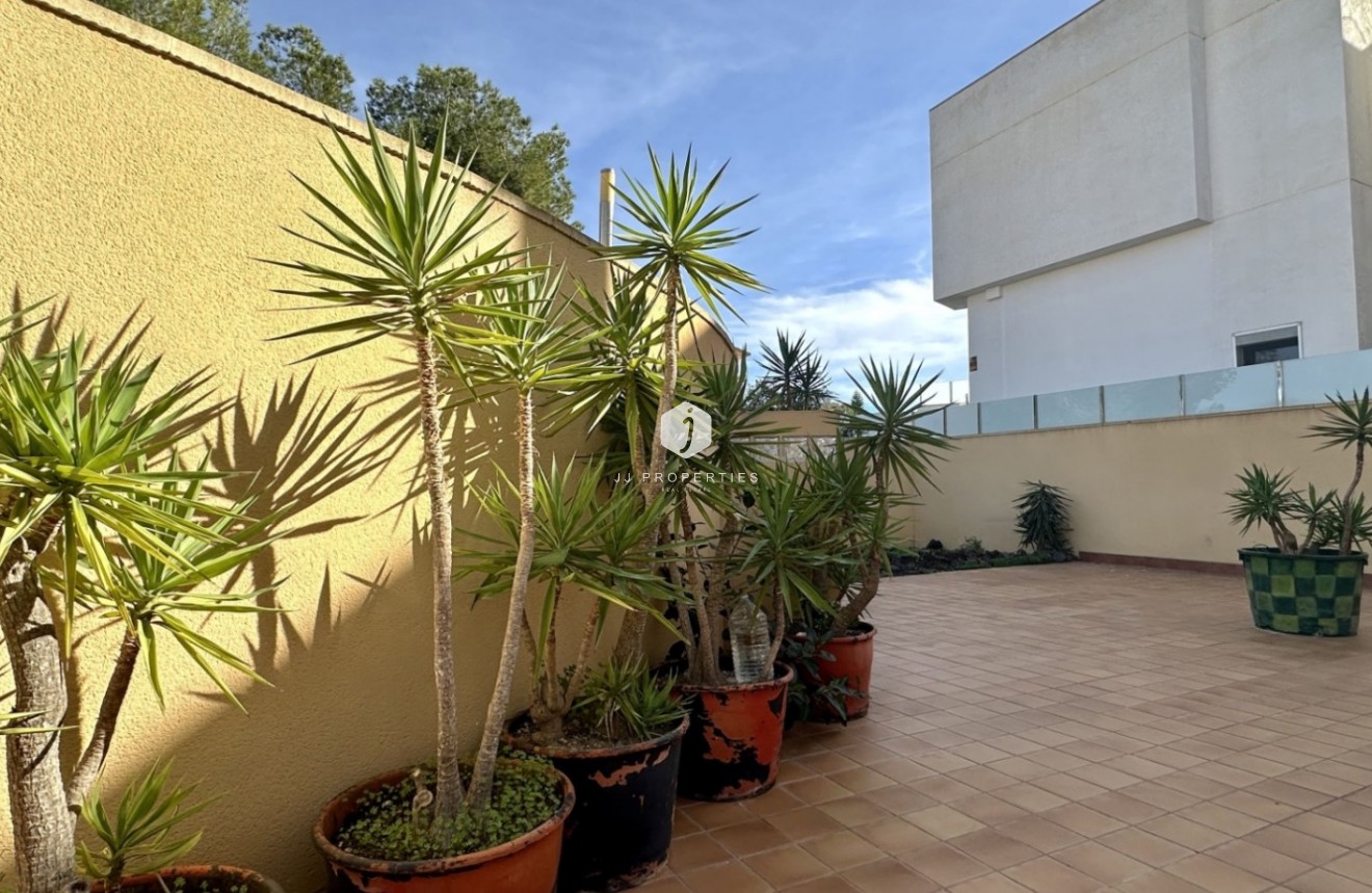 Resale - Villa -
Orihuela Costa - Costa Blanca