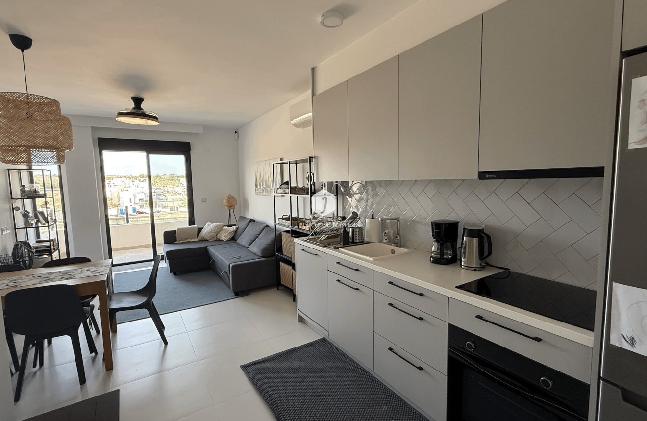 Resale - Apartment / flat -
San Miguel de Salinas - Inland