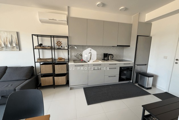 Resale - Apartment / flat -
San Miguel de Salinas - Inland