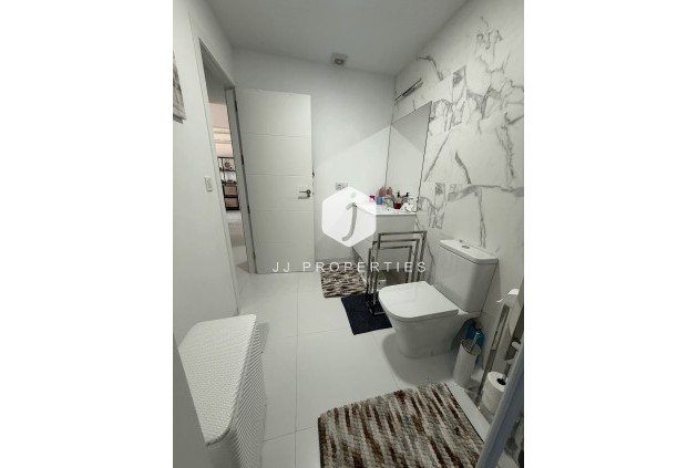 Resale - Apartment / flat -
San Miguel de Salinas - Inland