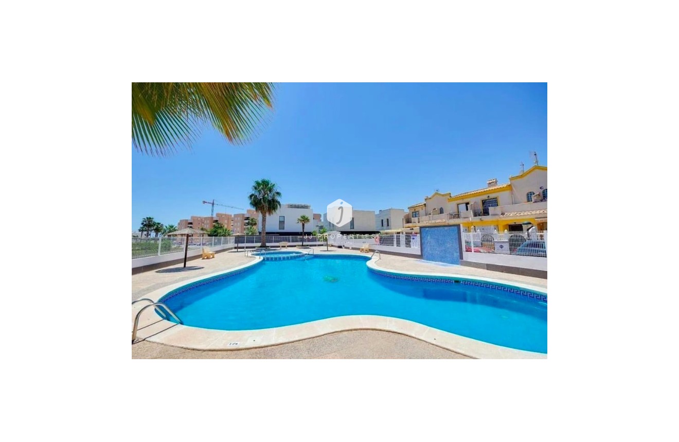 Resale - Chalet -
Guardamar del Segura - Costa Blanca