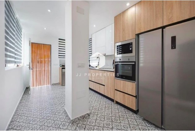 Resale - Chalet -
Guardamar del Segura - Costa Blanca