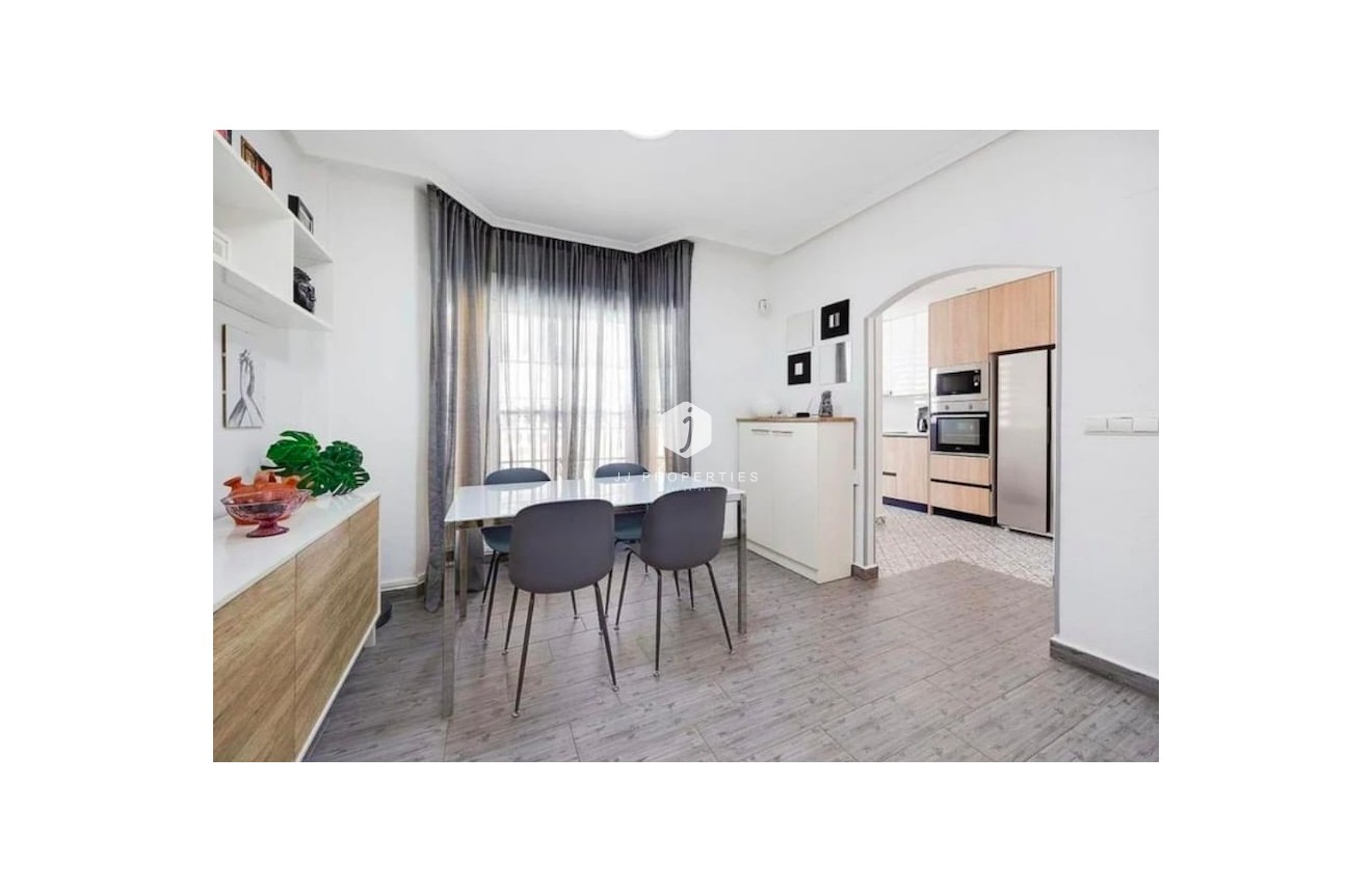 Resale - Chalet -
Guardamar del Segura - Costa Blanca