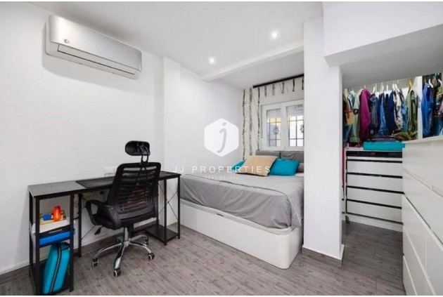 Resale - Chalet -
Guardamar del Segura - Costa Blanca